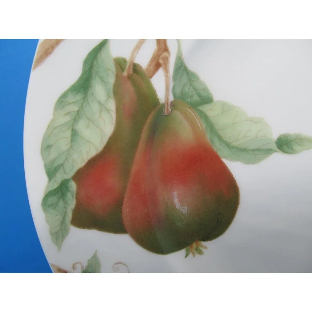 Lenox Winter Garden Anjou Pear  Set Of 5 Artist Laurie Le Luyer 9 1/2
